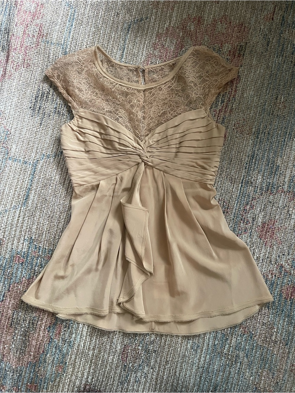 BCBGMaxAzria Beige Lace-Trim Pleated Twist-Front Blouse